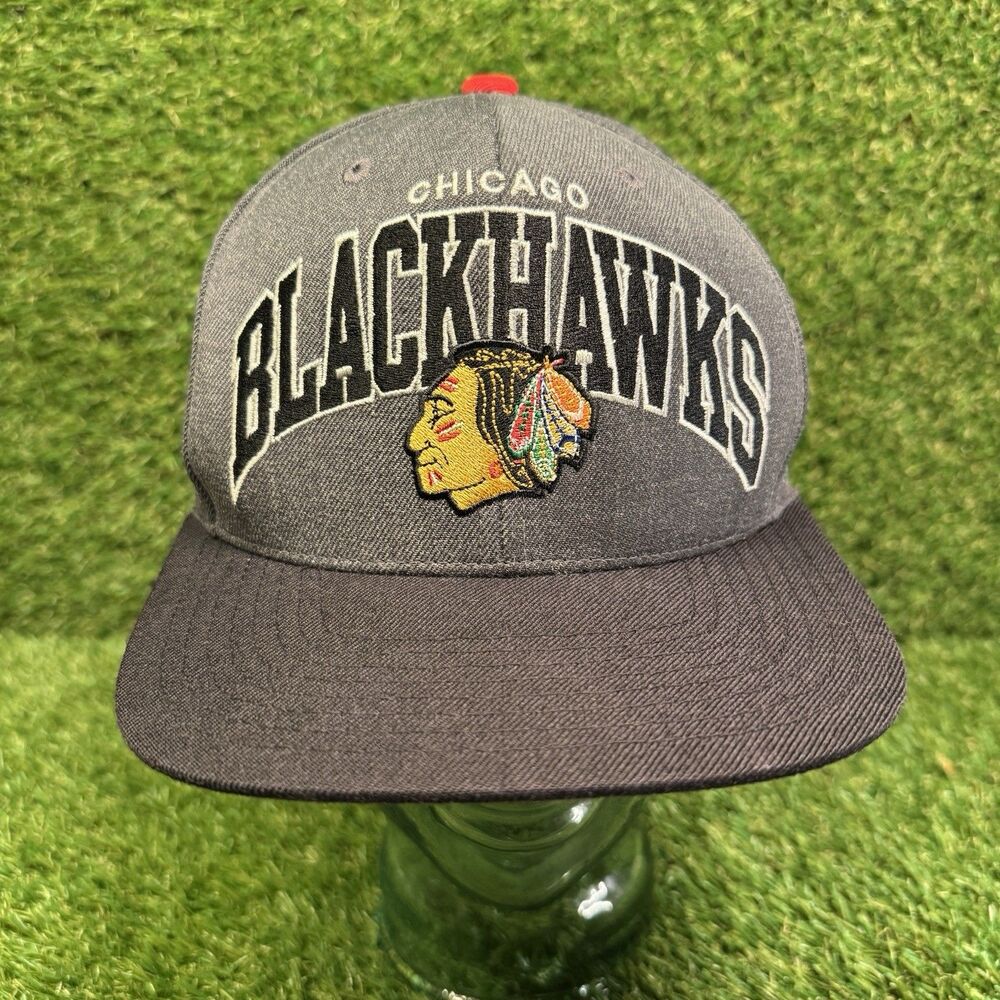 Mitchell & Ness Vintage Ice Hockey NHL Chicago Blackhawks Wool Snapback Hat Cap